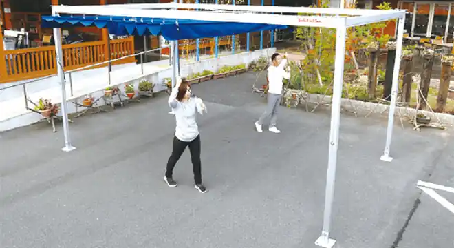 5. テント天幕を張る