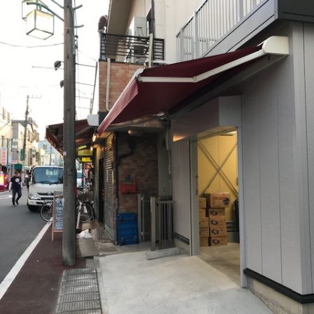 東京都板橋区｜手動式オーニングテントの施工事例（倉庫）